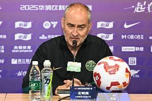 足球报：浙江队夏窗力争引进两名新外援，中锋及中场是目标