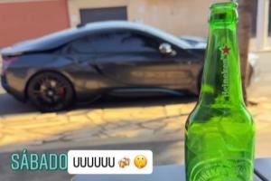 🤑32岁费南多晒喝酒豪车照+身材走样，归化后年薪最高达600万欧