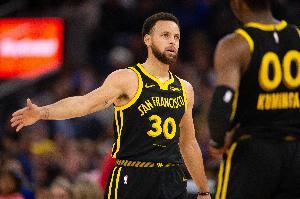 库里谈库明加：必须正视当下发生的事 球队在努力理清眼前的局面