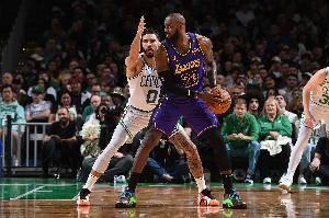 伤病来袭！美记：若算上詹姆斯 上赛季最佳阵3名球员本赛季将落选