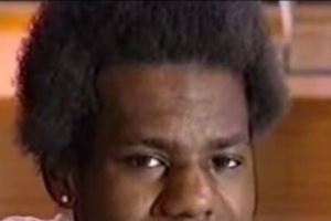 青春年少！詹姆斯更新IG头像为自己16岁爆炸头造型采访照