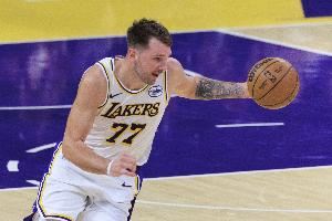 文班：东契奇是球探最难对付的球员之一 因为其比赛理解超所有人