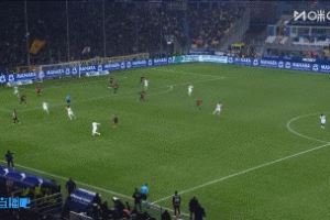 一念神魔了！米兰反击，萨56单刀过掉铃木彩艳但最终没打进！图片