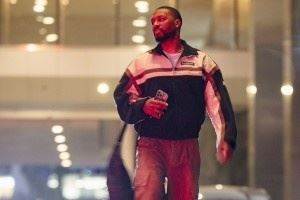 开拓者出街LOOK!格兰特时髦精 小杨日常舒适风小粉书包继续背